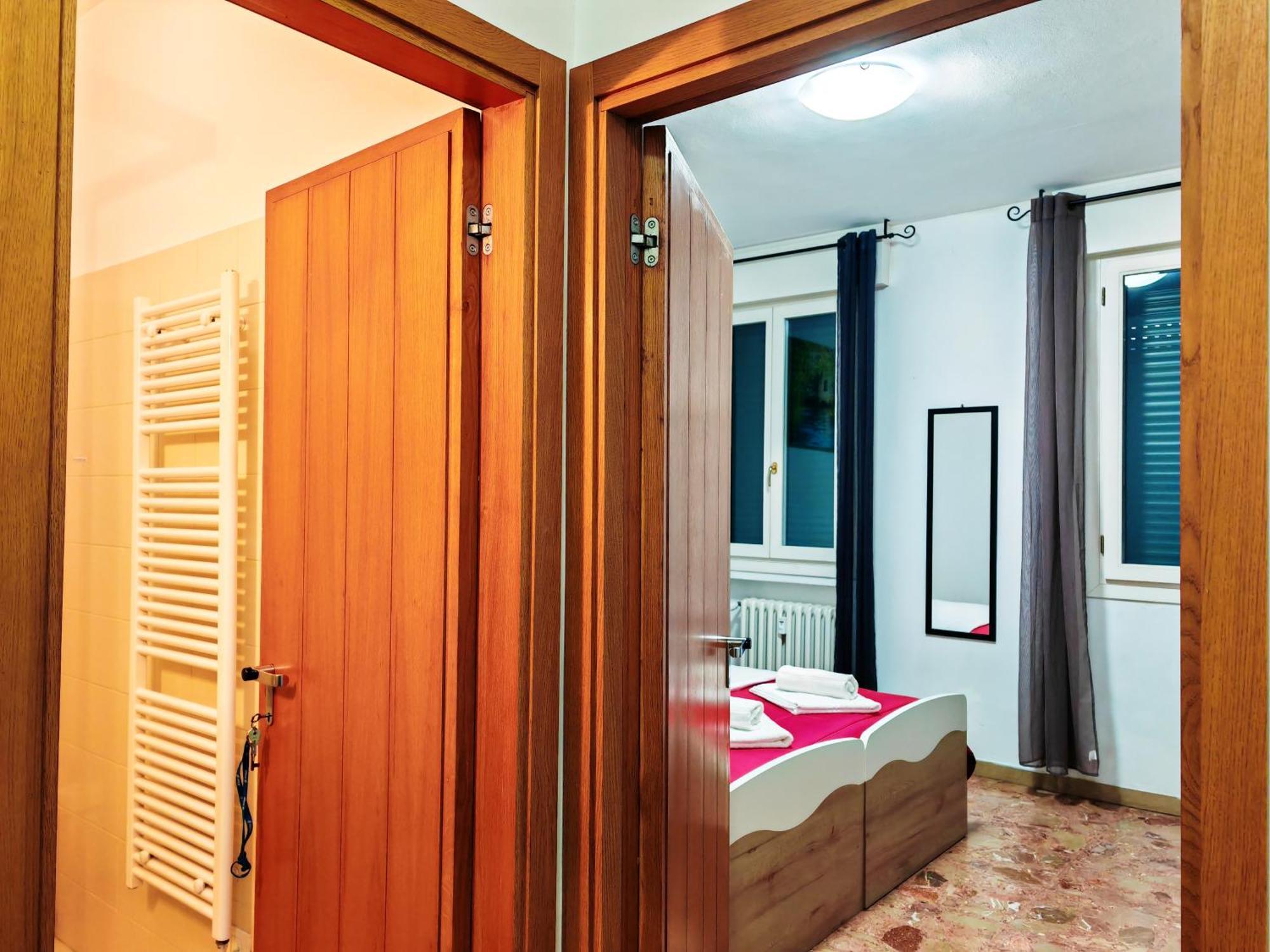 Goldmine Guest House 2 威尼斯 客房 照片