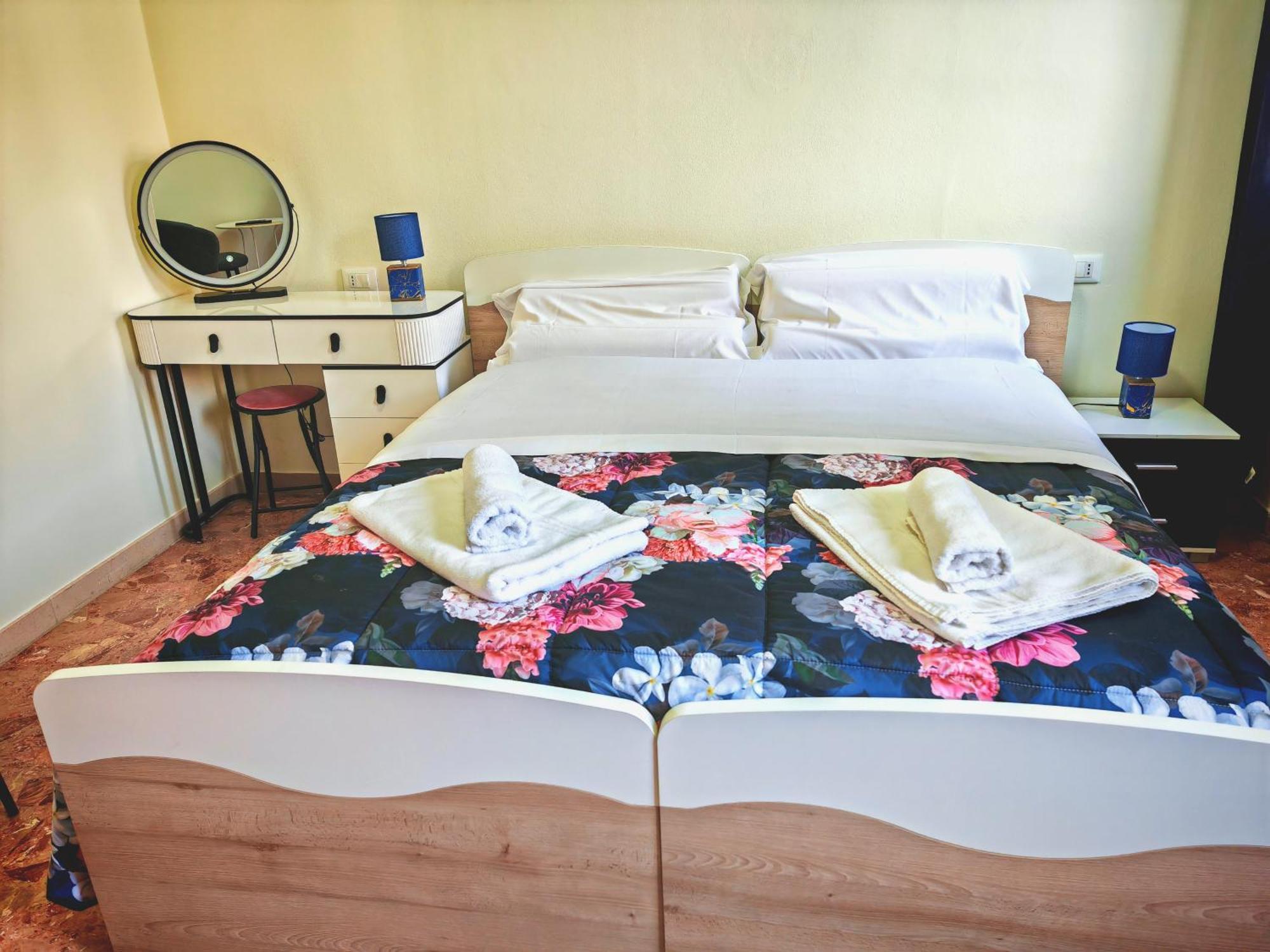 Goldmine Guest House 2 威尼斯 客房 照片